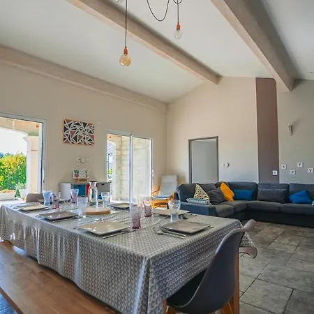 Villa Le Nid Des Grands Ducs, Avec Piscine Privee Issirac