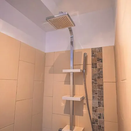 Le Nid Des Grands Ducs, Avec Piscine Privee Issirac